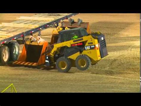 skid steer lifting competition|John Deere 318E skid steer vs Competition 3350 LB lift.